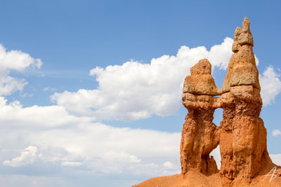 A hoodoo along the Peak-A-Boo trail in Bryce Canyon National Park